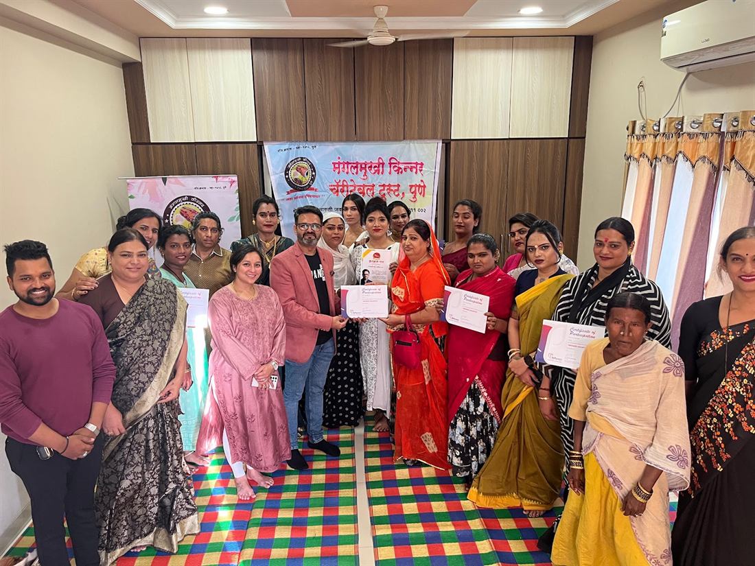 Pankkaj with participants of the Mangalmukhi Kinnar Charitable Trust campaign