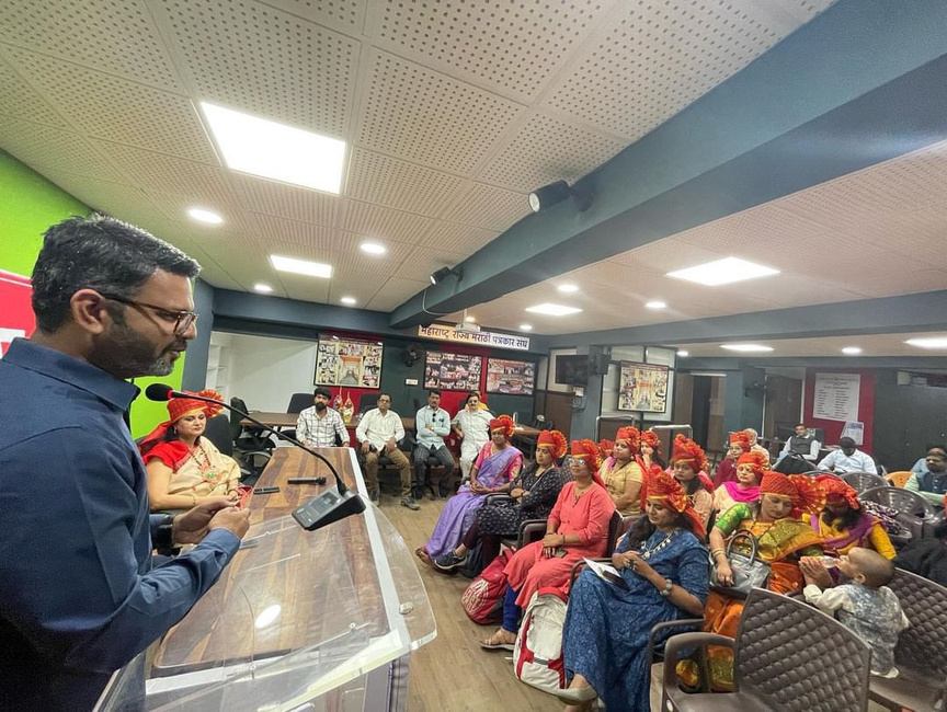 Pankkaj leading a women's workshop